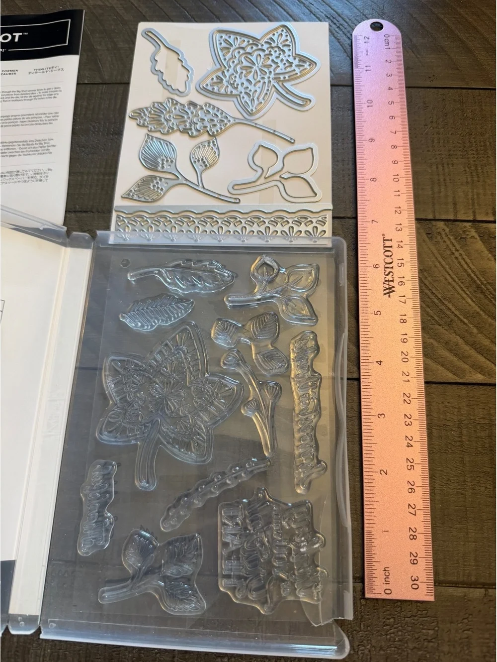 Stampin’ Up Falling For Leaves stamp set and Detailed Leaves die cut set